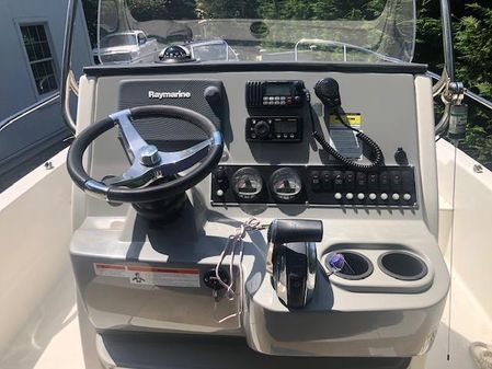 Boston Whaler 210 Dauntless image