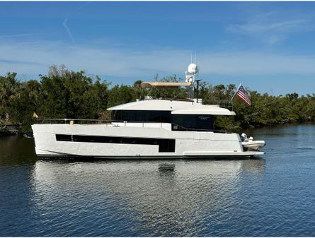 Sundeck Yachts 58 Sport image