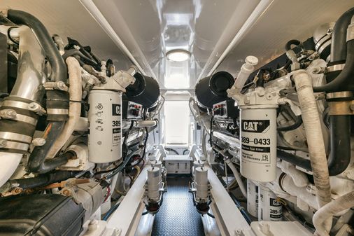 Viking 60 Convertible image