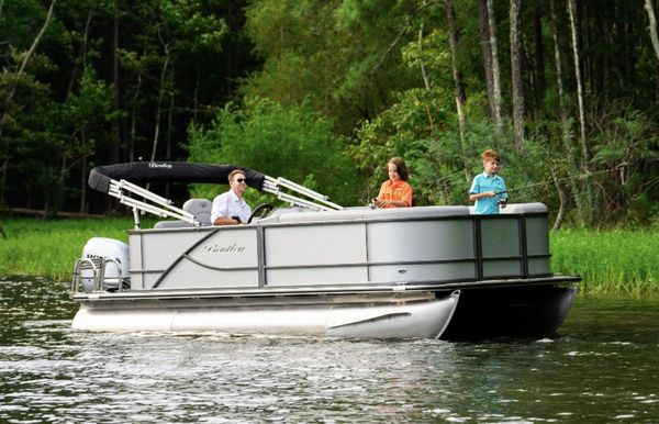 2025 Bentley Pontoons le cw