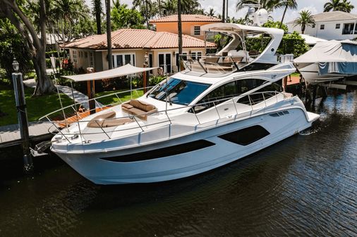 Sea Ray L550 Fly image