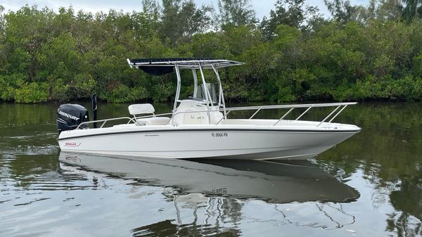 Boston Whaler 230 Dauntless