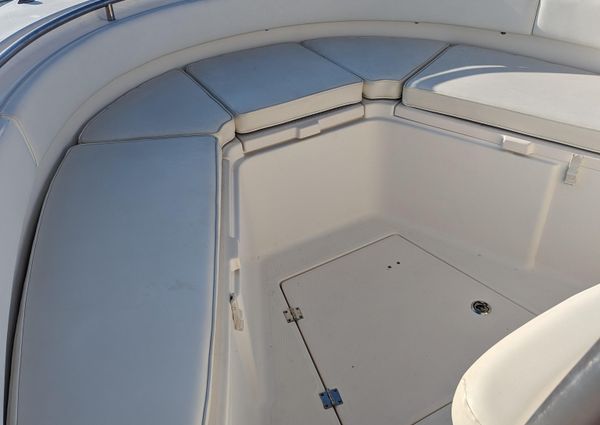 Robalo 240-CENTER-CONSOLE image