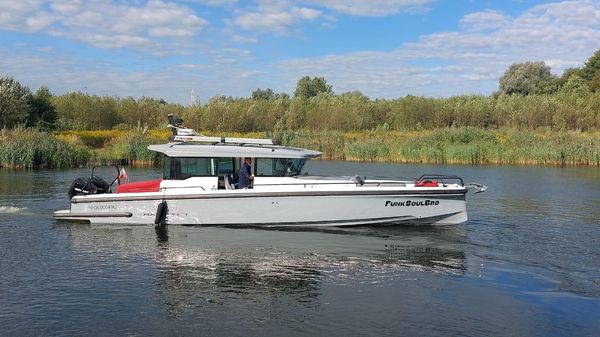 Axopar 37XC CROSS CABIN