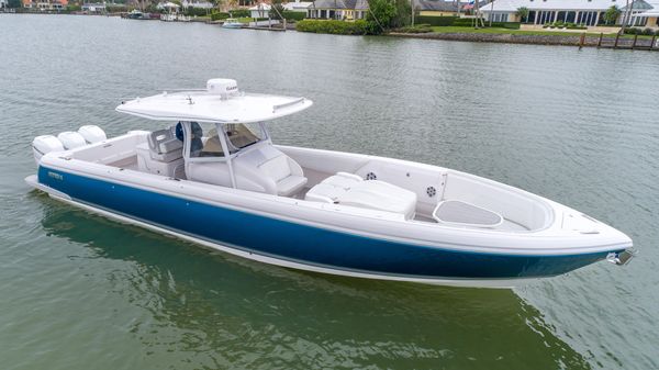 Intrepid 407 Nomad FE