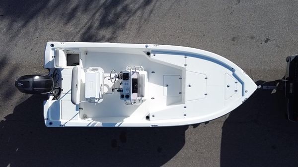 Mako 19 CPX