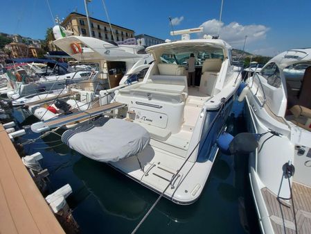 Tiara Yachts 4300 Sovran image