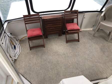 Carver 404-COCKPIT-MOTOR-YACHT image