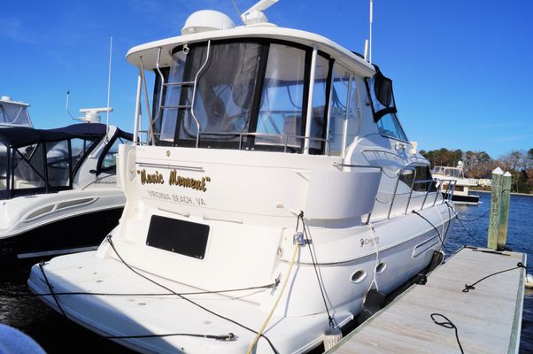 Cruisers Yachts 4450 Express Motoryacht - main image
