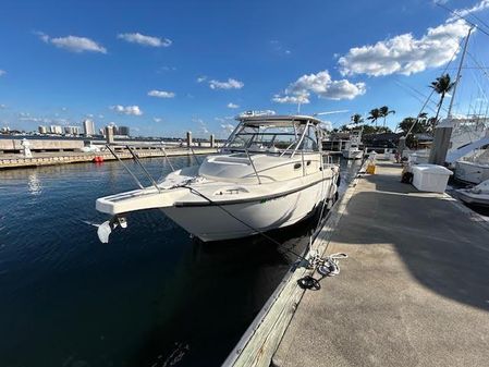 Boston Whaler 305 Conquest image