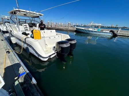 Boston Whaler 305 Conquest image