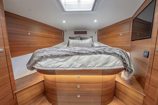 Winter Custom Yachts 53 Express image