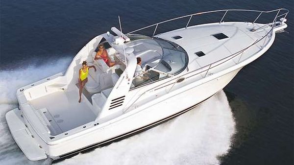 Sea Ray 370 Express Cruiser
