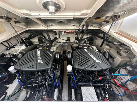 Sea Ray 340 Sundancer image