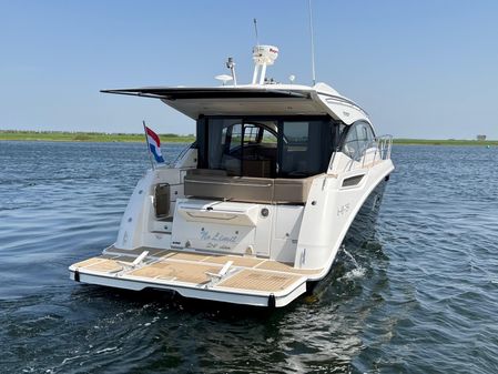 Sea Ray 400 Sundancer image