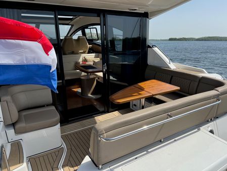 Sea Ray 400 Sundancer image