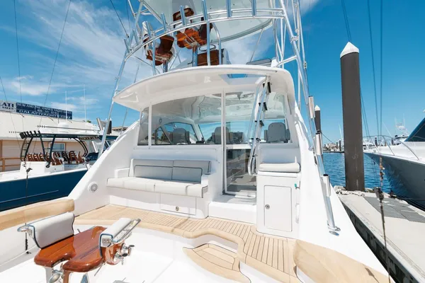Hatteras GT45X Flybridge image