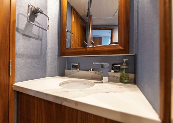 Hatteras GT45X Flybridge image