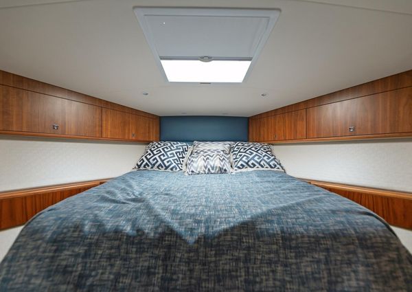 Hatteras GT45X Flybridge image