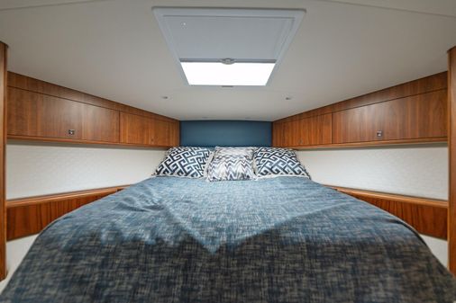 Hatteras GT45X Flybridge image