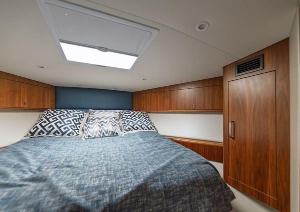 Hatteras GT45X Flybridge image