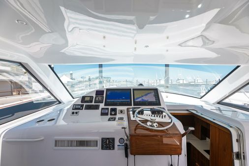 Hatteras GT45X Flybridge image