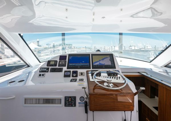 Hatteras GT45X Flybridge image