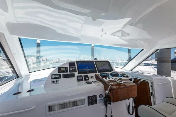 Hatteras GT45X Flybridge image