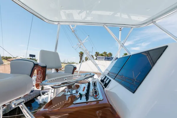 Hatteras GT45X Flybridge image