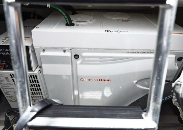 Hatteras GT45X Flybridge image