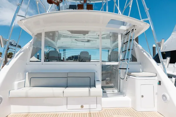 Hatteras GT45X Flybridge image