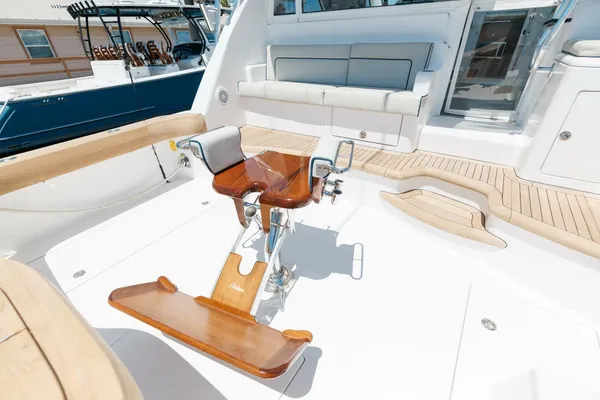 Hatteras GT45X Flybridge image