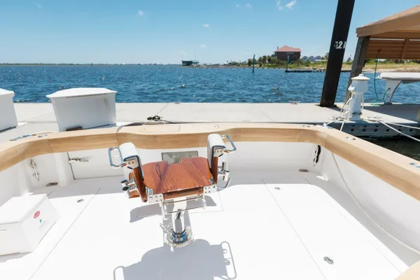 Hatteras GT45X Flybridge image