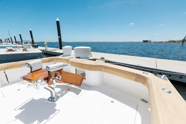 Hatteras GT45X Flybridge image