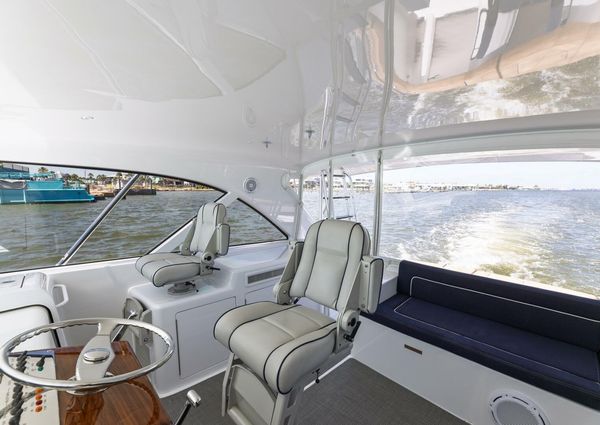 Hatteras GT45X Flybridge image