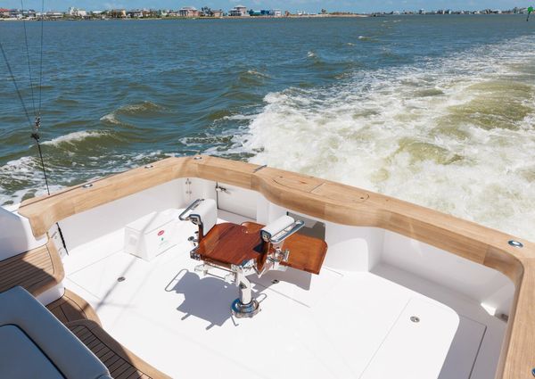 Hatteras GT45X Flybridge image