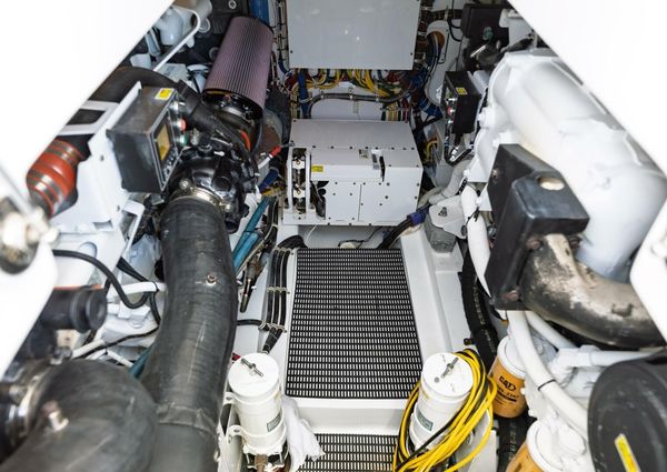 Hatteras GT45X Flybridge image