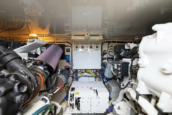 Hatteras GT45X Flybridge image