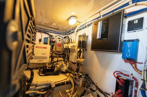 Hatteras GT45X Flybridge image