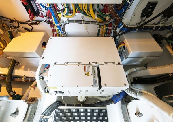 Hatteras GT45X Flybridge image