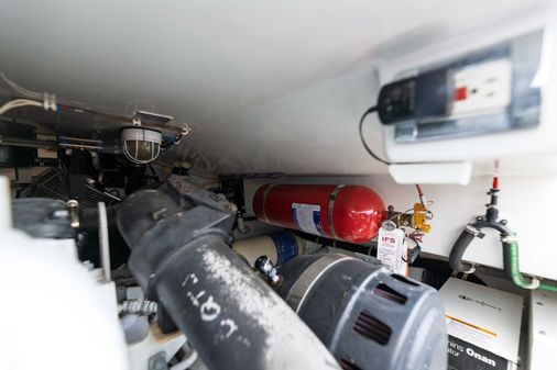 Hatteras GT45X Flybridge image