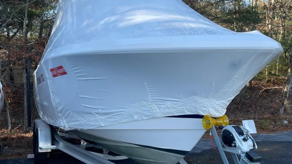 Robalo R230 Center Console