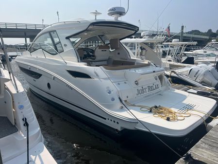 Sea Ray 350 Sundancer Coupe image