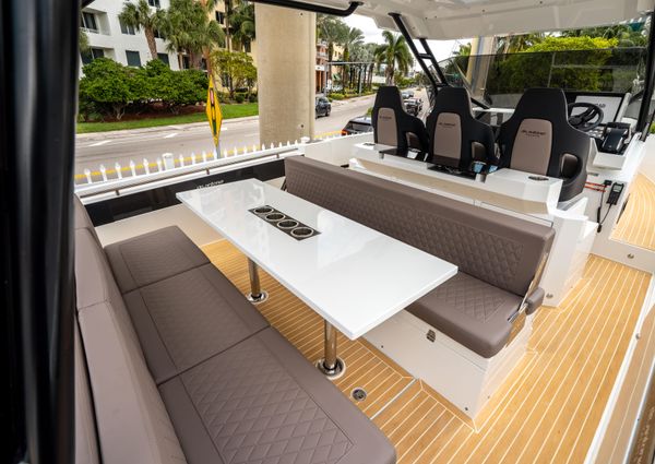 De Antonio Yachts D32 OPEN image