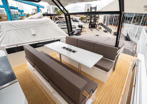 De Antonio Yachts D32 OPEN image