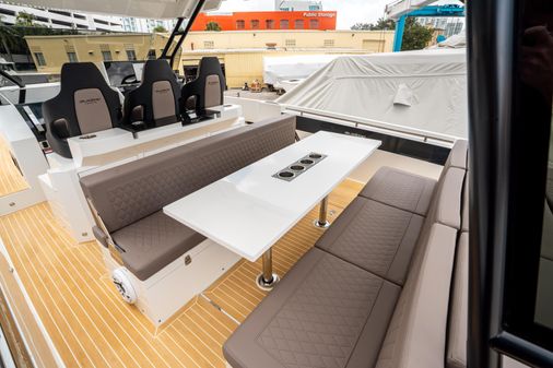 De Antonio Yachts D32 OPEN image