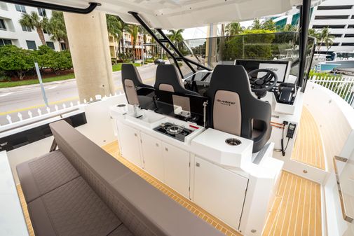 De Antonio Yachts D32 OPEN image