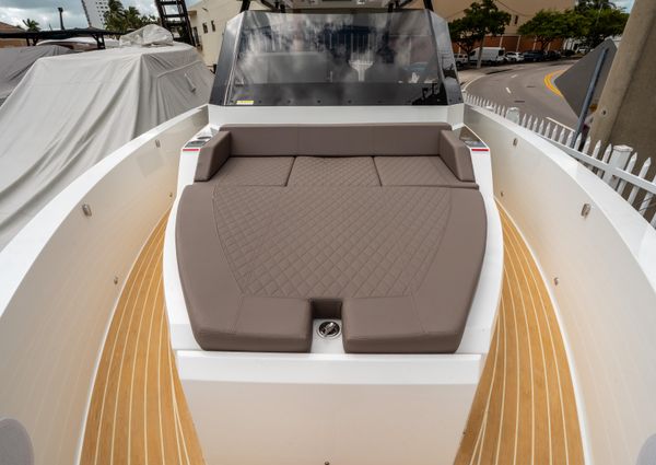 De Antonio Yachts D32 OPEN image