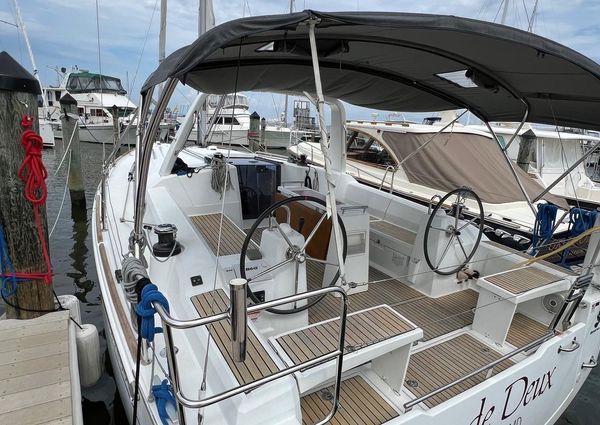 Beneteau Oceanis 38 image