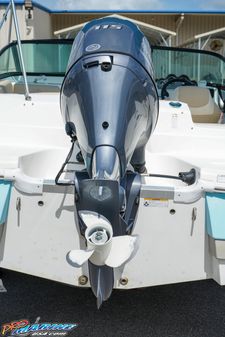 Nauticstar 203DC-SPORT-DECK image